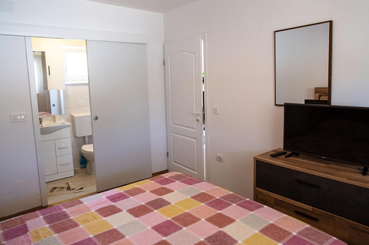 Holiday Home Petrovic Μεντουλίν Εξωτερικό φωτογραφία