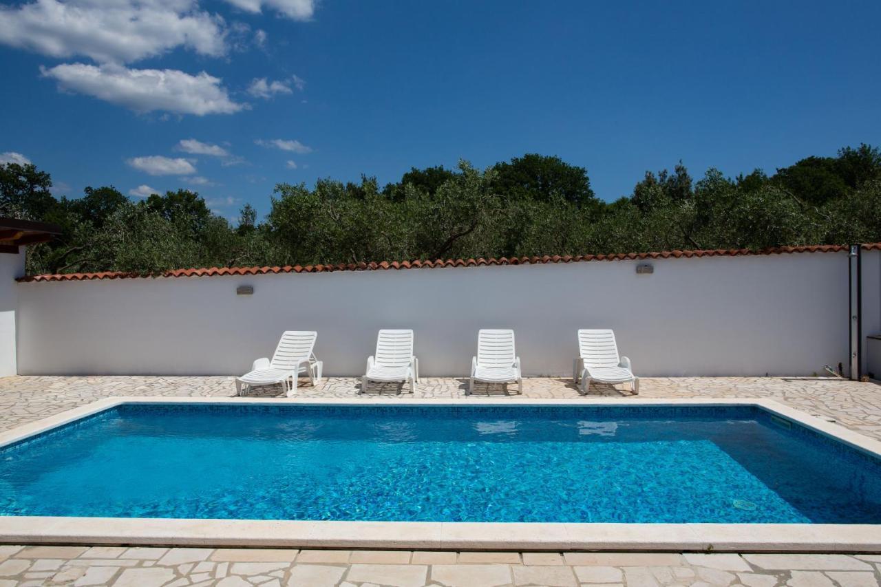 Holiday Home Petrovic Μεντουλίν Εξωτερικό φωτογραφία