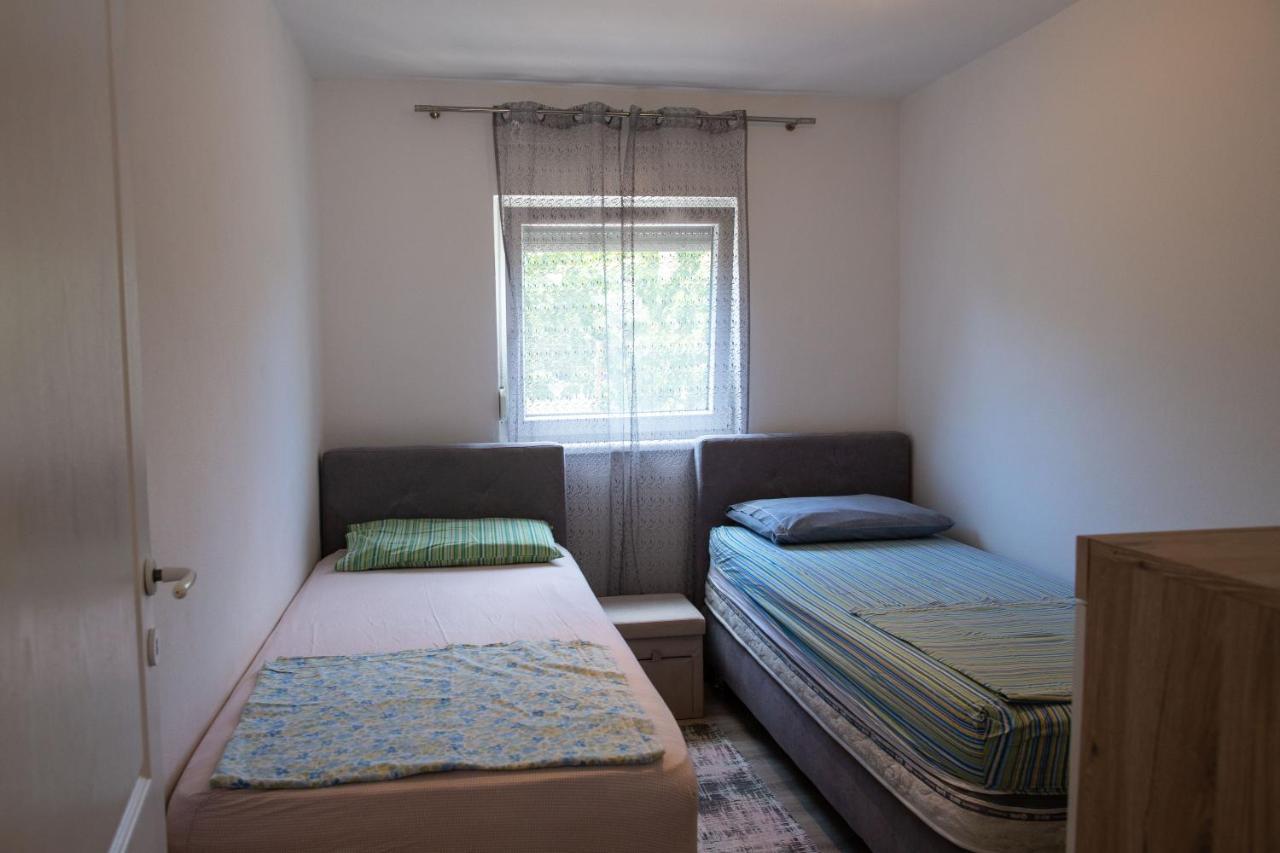 Holiday Home Petrovic Μεντουλίν Εξωτερικό φωτογραφία