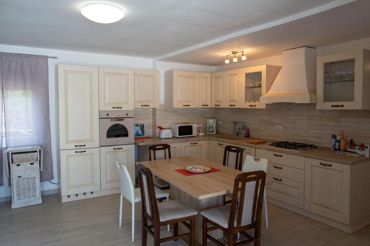Holiday Home Petrovic Μεντουλίν Εξωτερικό φωτογραφία