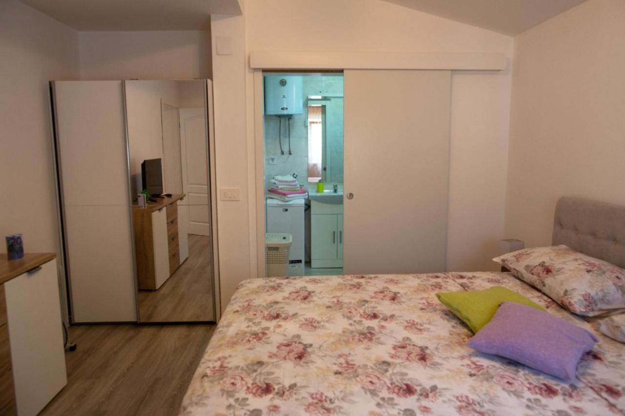 Holiday Home Petrovic Μεντουλίν Εξωτερικό φωτογραφία