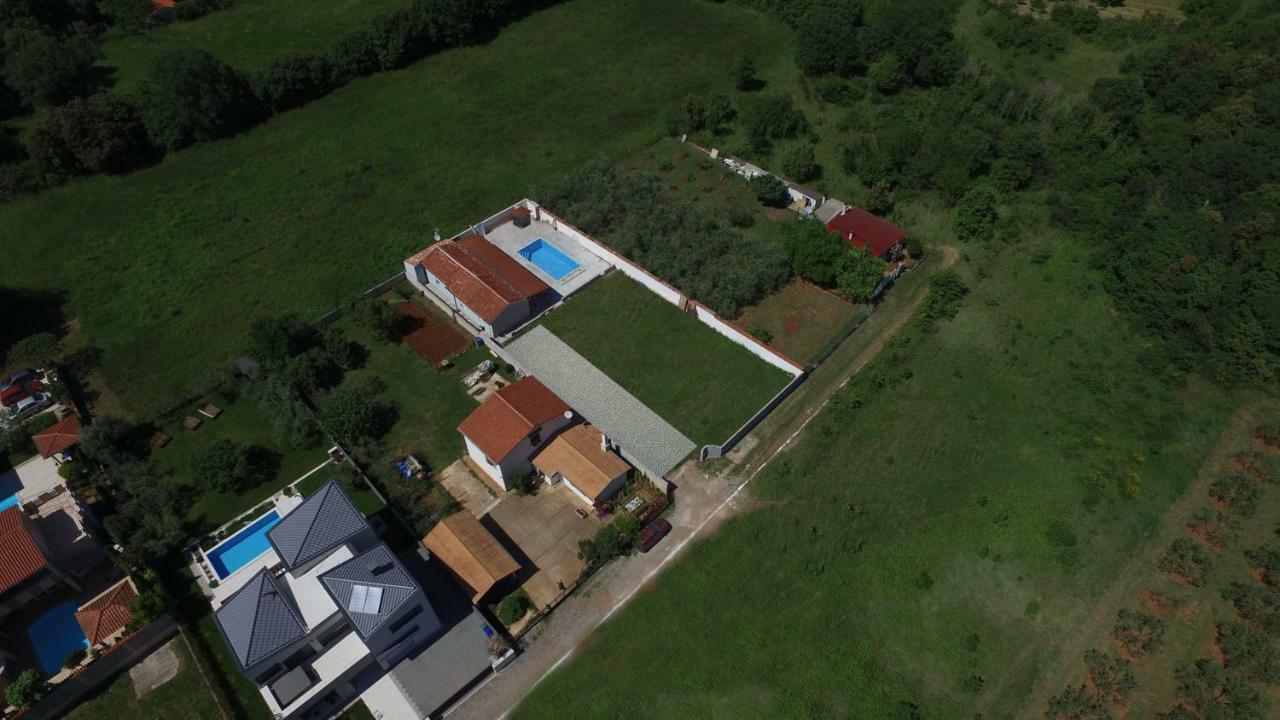 Holiday Home Petrovic Μεντουλίν Εξωτερικό φωτογραφία